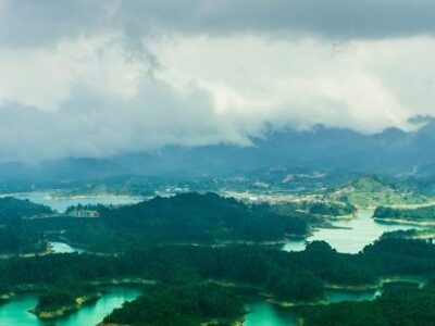 Embalse Peñol-Guatapé: Un Paraíso Natural en Antioquia